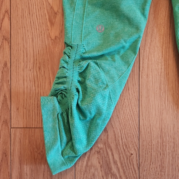 Lululemon Crop Leggings - Picture 2 of 6